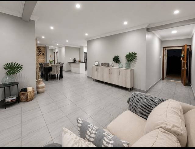 3 BEDROOM TOWNHOUSE FOR SALE IN ARCON PARK